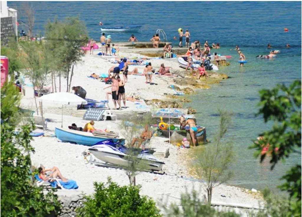 Apartment In Slatine With Sea View, Terrace, Air Conditioning, Wi-Fi Trogir