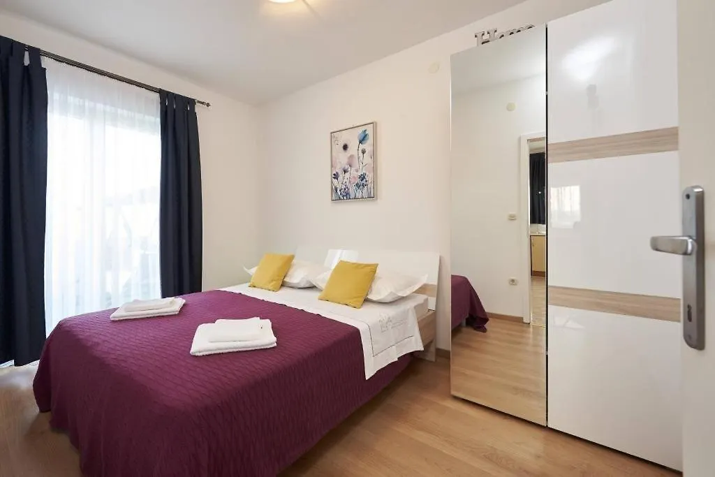 Apartment In Slatine With Sea View, Terrace, Air Conditioning, Wi-Fi Trogir