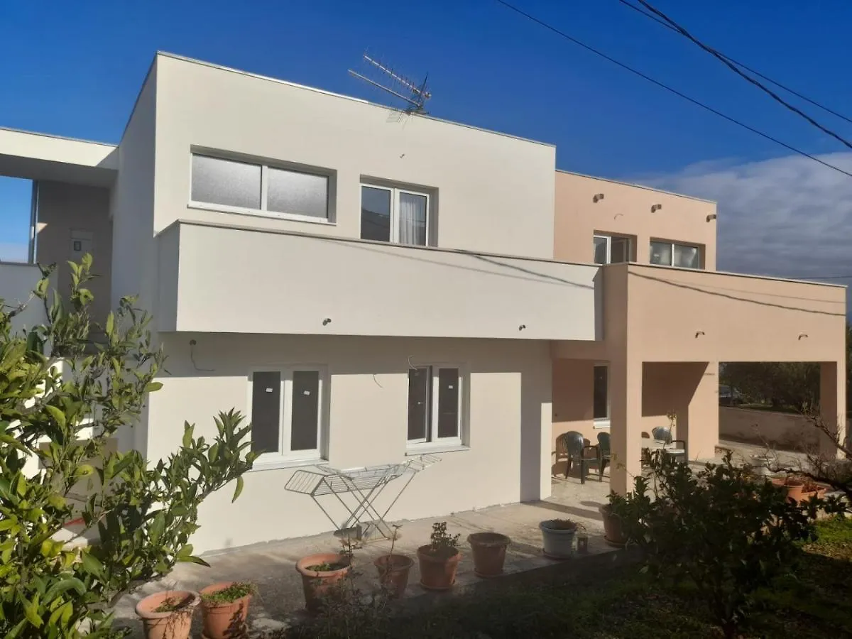 Apartment In Slatine With Sea View, Terrace, Air Conditioning, Wi-Fi Trogir